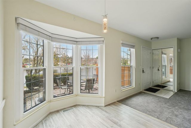 22173 Pondview, Novi, MI 48375