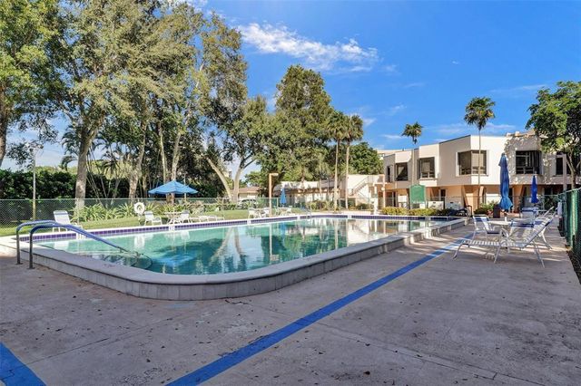 1000 Saint Charles Place 305, Pembroke Pines, FL 33026