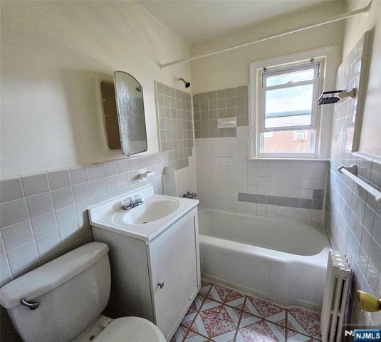 140 Van Houten Avenue 10B, Passaic, NJ 07055