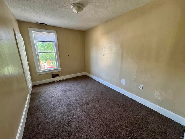 721 Bayard Park Drive, Evansville, IN 47713