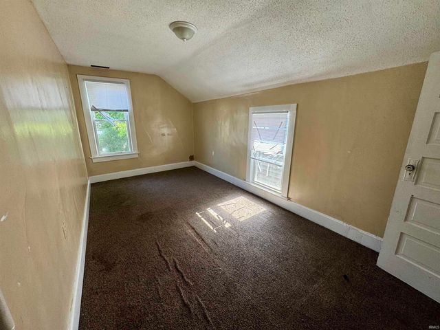 721 Bayard Park Drive, Evansville, IN 47713