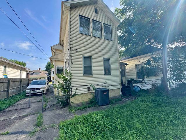 721 Bayard Park Drive, Evansville, IN 47713