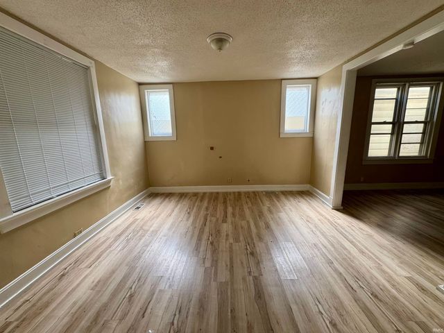 721 Bayard Park Drive, Evansville, IN 47713