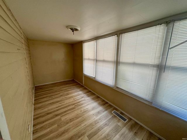 721 Bayard Park Drive, Evansville, IN 47713