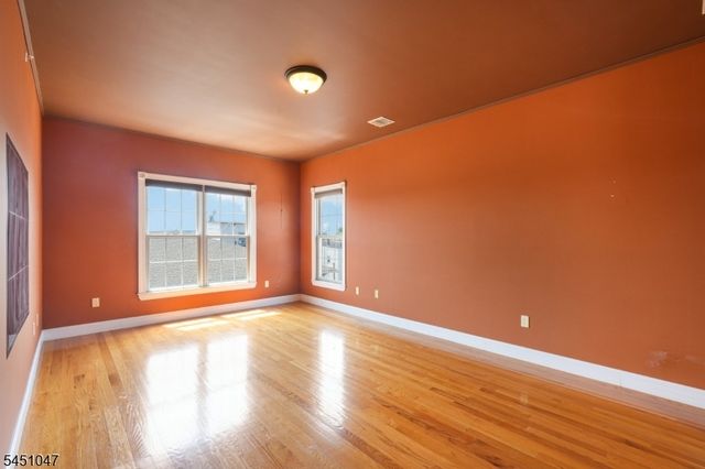 411 Chestnut St 3B, Newark City, NJ 07105