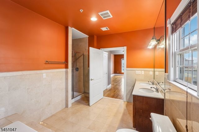 411 Chestnut St 3B, Newark City, NJ 07105