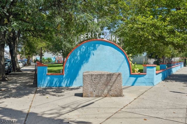 411 Chestnut St 3B, Newark City, NJ 07105