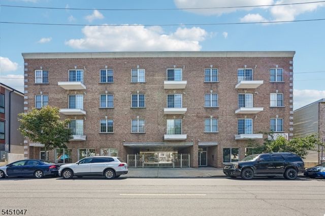 411 Chestnut St 3B, Newark City, NJ 07105