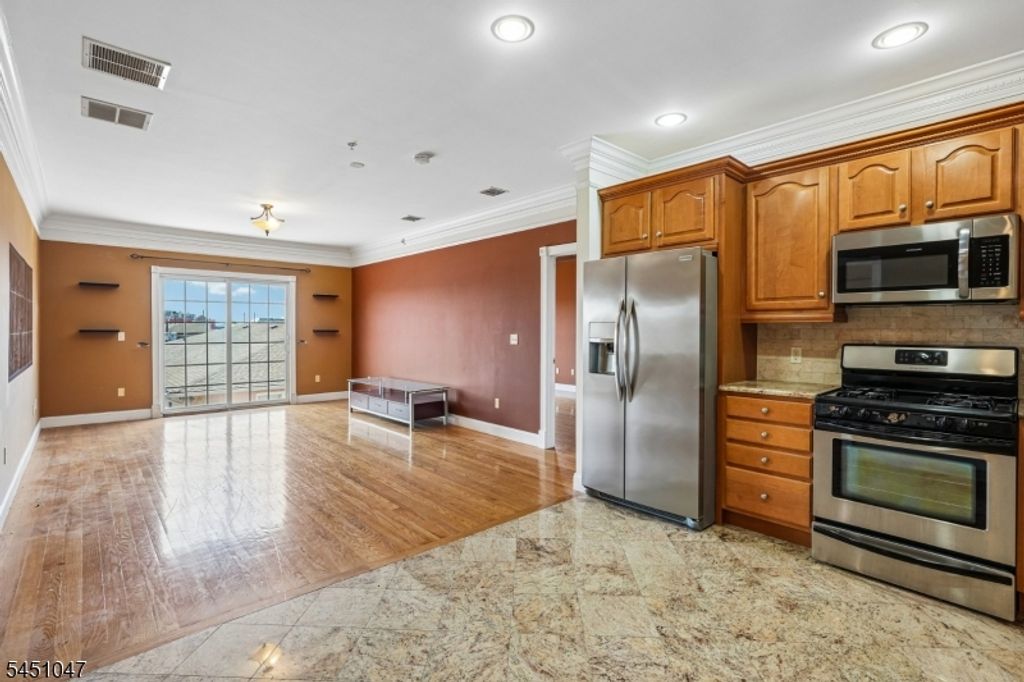 411 Chestnut St 3B, Newark City, NJ 07105