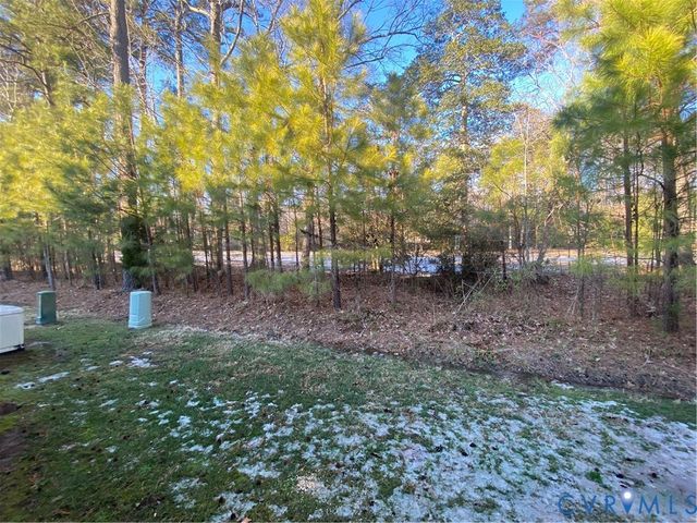 3400 Rock Creek Villa Dr, Quinton, VA 23141