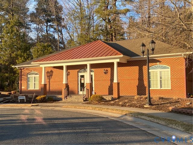 3400 Rock Creek Villa Dr, Quinton, VA 23141