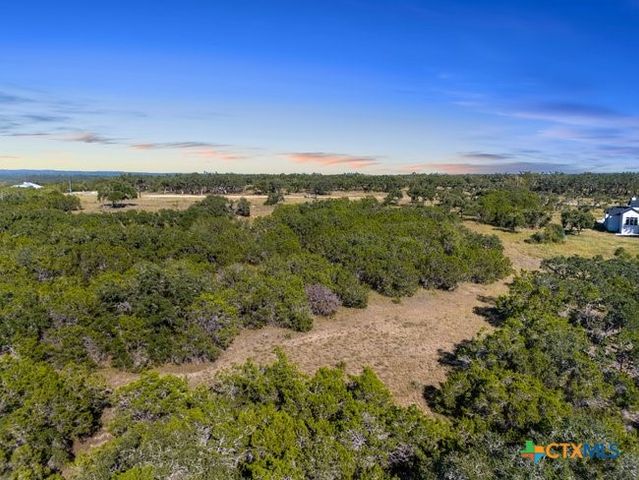 618 Windmill Ridge Drive, Blanco, TX 78606