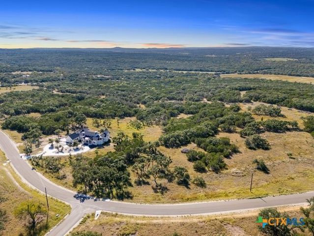 618 Windmill Ridge Drive, Blanco, TX 78606