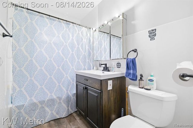 201 S Mapleleaf Road, Lapeer, MI 48446