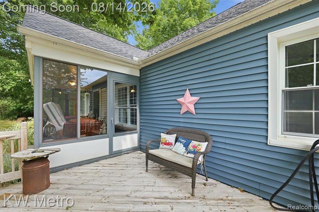 201 S Mapleleaf Road, Lapeer, MI 48446