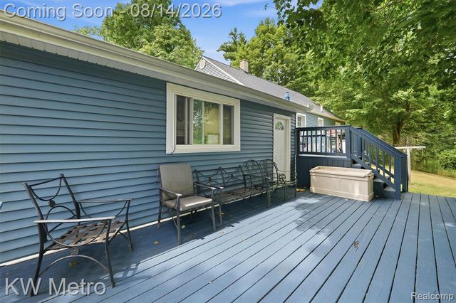 201 S Mapleleaf Road, Lapeer, MI 48446