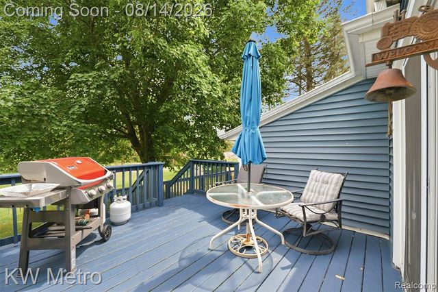 201 S Mapleleaf Road, Lapeer, MI 48446