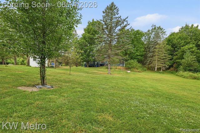 201 S Mapleleaf Road, Lapeer, MI 48446