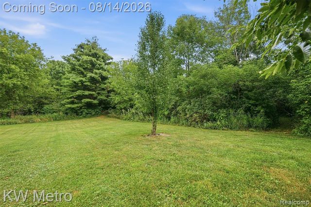 201 S Mapleleaf Road, Lapeer, MI 48446