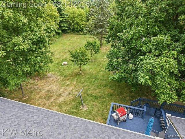 201 S Mapleleaf Road, Lapeer, MI 48446