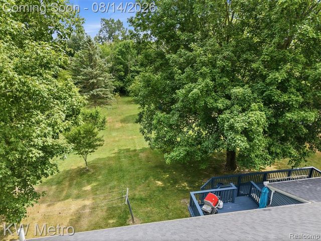 201 S Mapleleaf Road, Lapeer, MI 48446