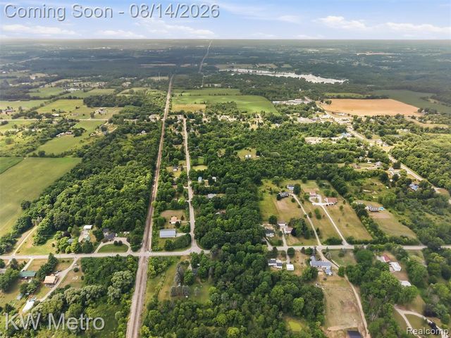201 S Mapleleaf Road, Lapeer, MI 48446