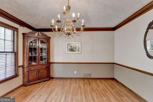 861 Maxie Ln, Lawrenceville, GA 30044