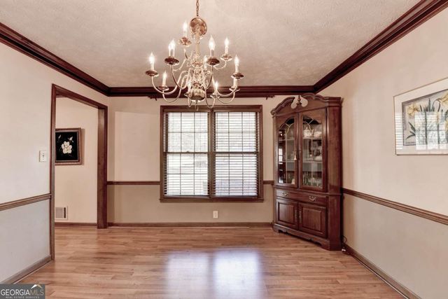 861 Maxie Ln, Lawrenceville, GA 30044