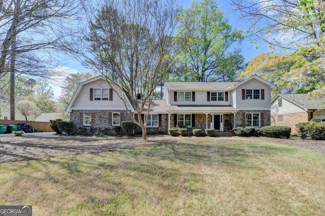 861 Maxie Ln, Lawrenceville, GA 30044