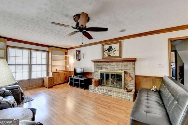 861 Maxie Ln, Lawrenceville, GA 30044