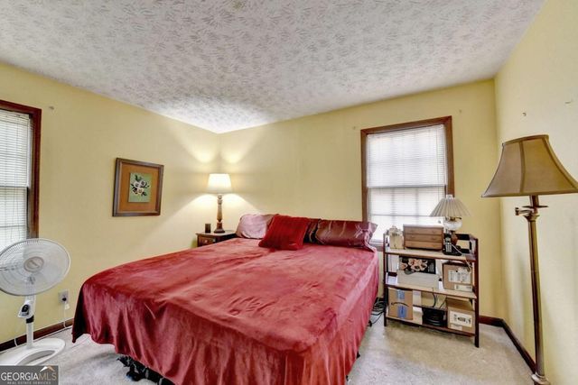 861 Maxie Ln, Lawrenceville, GA 30044