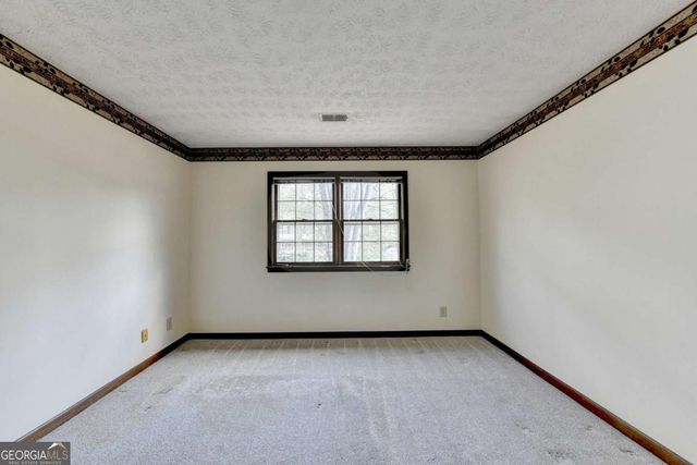 861 Maxie Ln, Lawrenceville, GA 30044