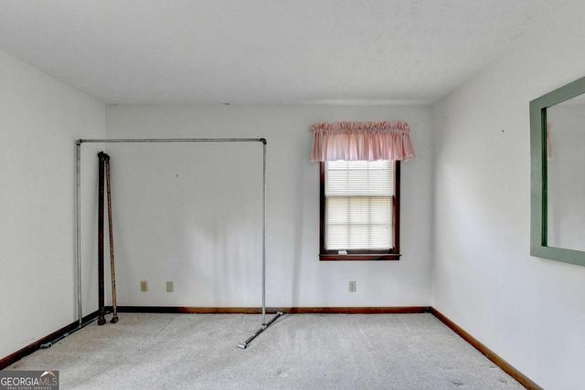 861 Maxie Ln, Lawrenceville, GA 30044