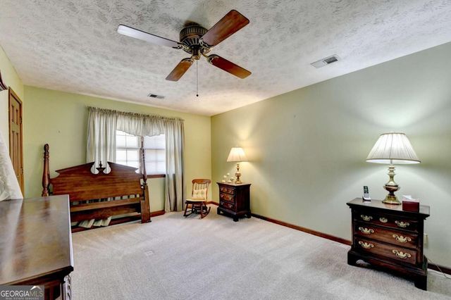 861 Maxie Ln, Lawrenceville, GA 30044