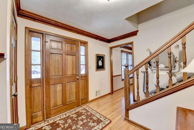 861 Maxie Ln, Lawrenceville, GA 30044