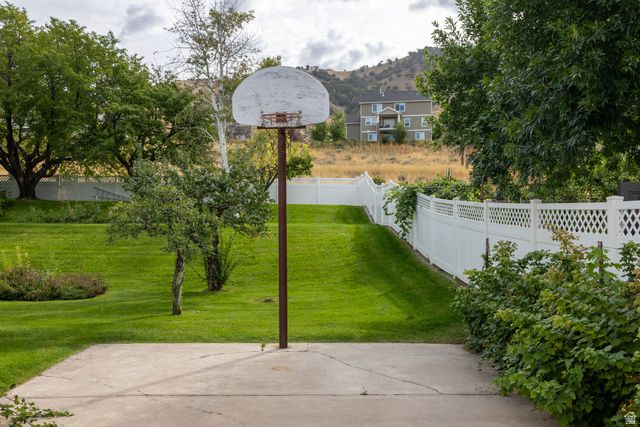 1050 S GRANDVIEW DR, Providence, UT 84332