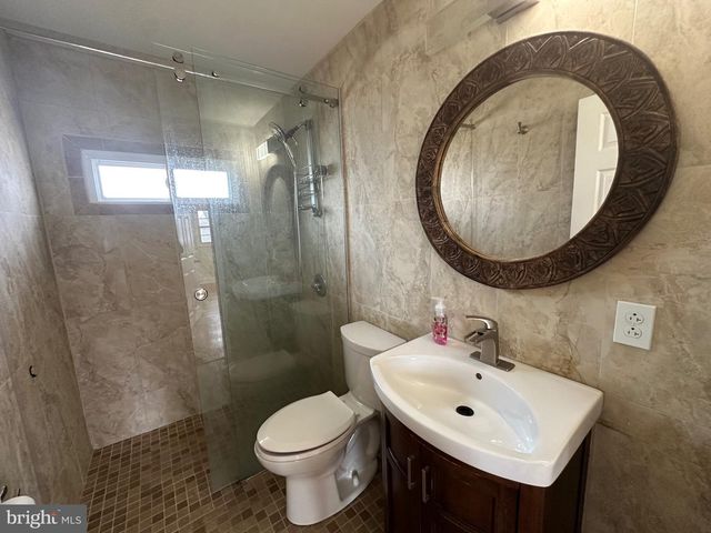 120 LEBBIE LN, Fairless Hills, PA 19030