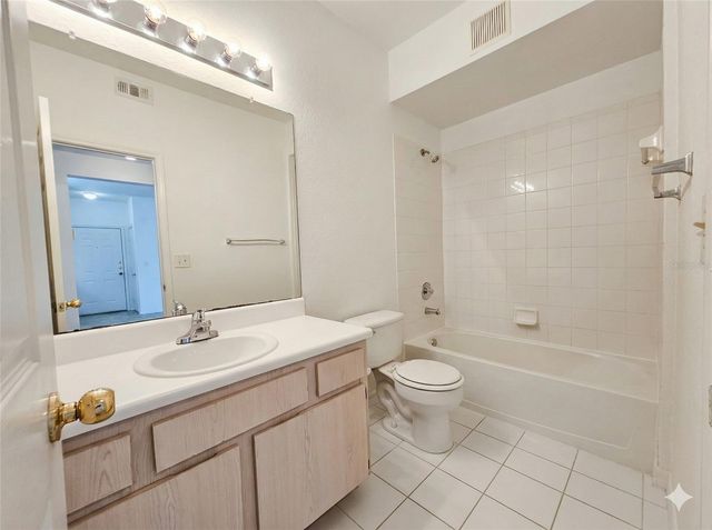 13235 SANCTUARY COVE DRIVE 204, Temple Terrace, FL 33637