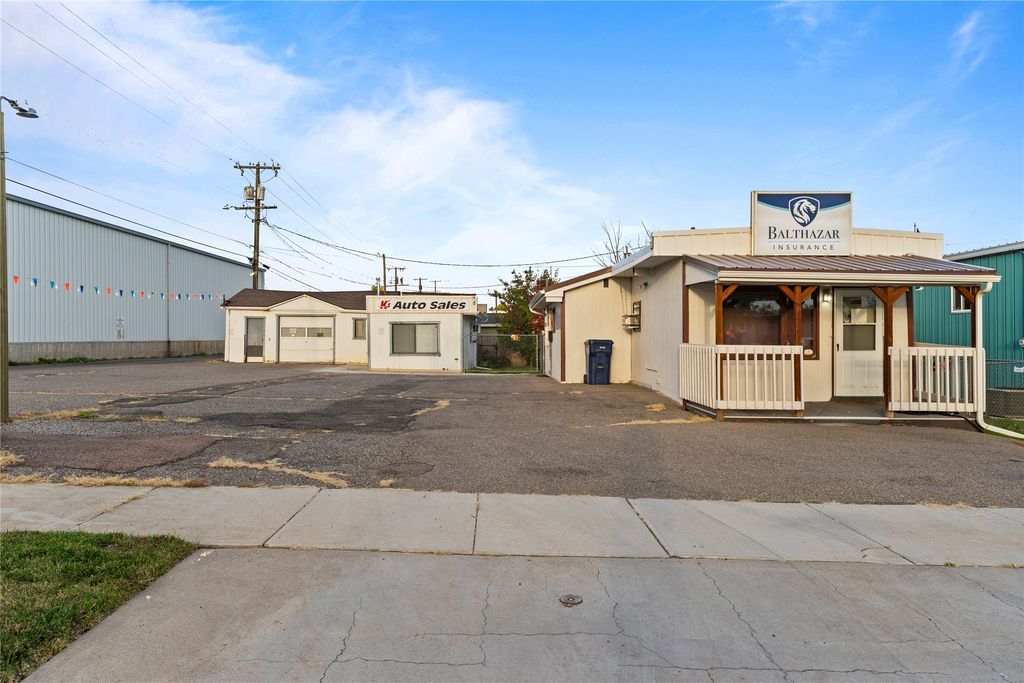 908/910 6th Street S, Great Falls, MT 59405 photo 3