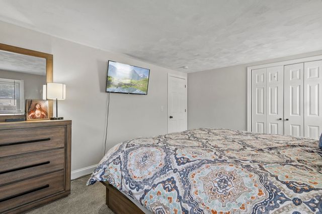 1 Tate Street, Hudson, NH 03051