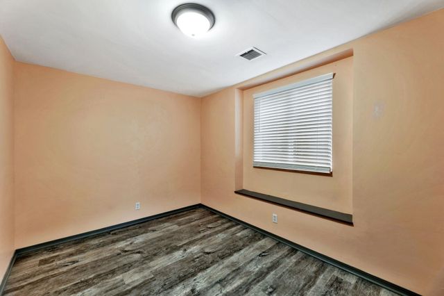 2310 S Prescott St, Wichita, KS 67209