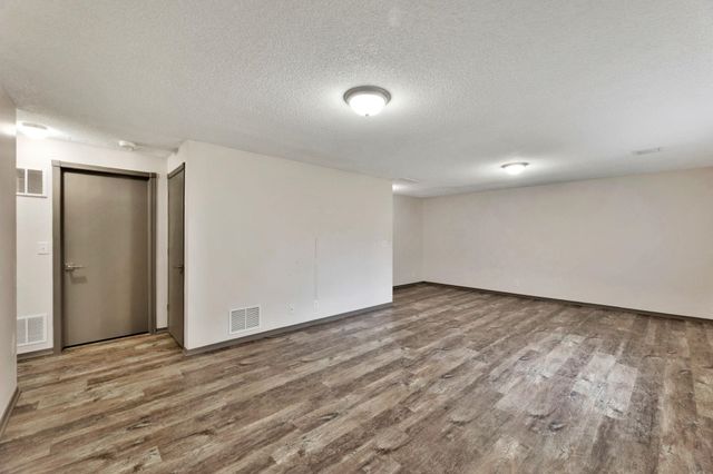 2310 S Prescott St, Wichita, KS 67209