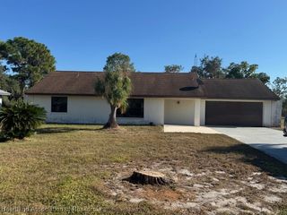 323 S Huckleberry Lake Drive, Sebring, FL 33875
