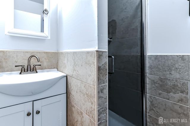 55 S Nelson Avenue S, Piscataway, NJ 08854