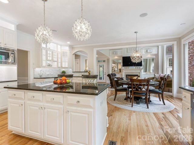 602 Hampshire Hill Road, Matthews, NC 28105
