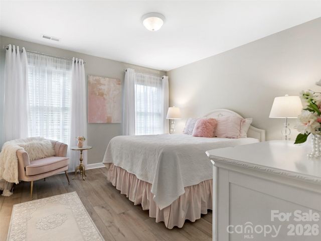 602 Hampshire Hill Road, Matthews, NC 28105