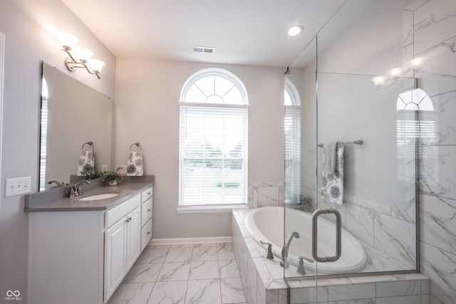 13083 Pennington Road, Fishers, IN 46037