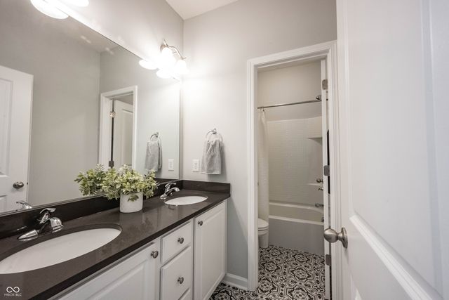 13083 Pennington Road, Fishers, IN 46037