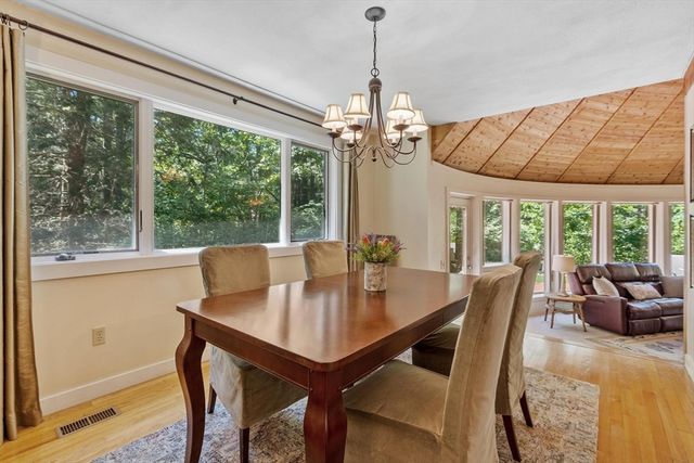 78 Carroll Dr, Carlisle, MA 01741