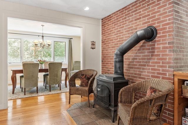 78 Carroll Dr, Carlisle, MA 01741